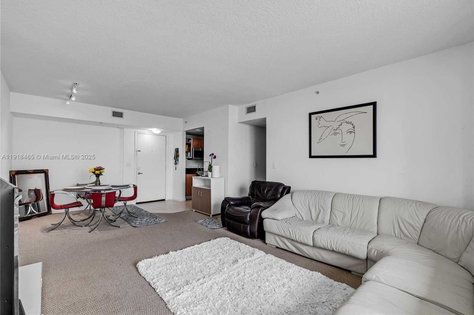 Imagen de Pequeño Objeto