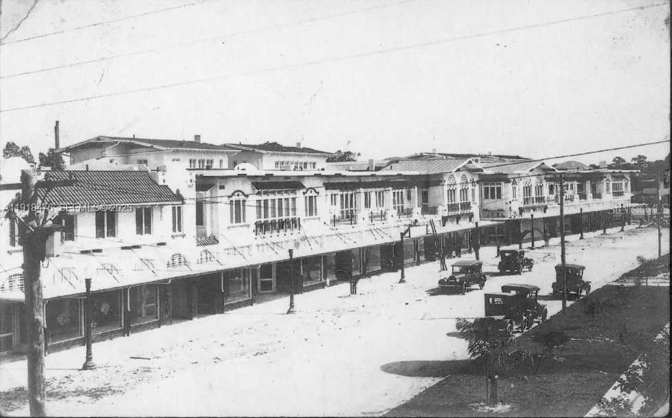 Small Image of 65 SOUTH PALM AVE #1703, Sarasota Number 15