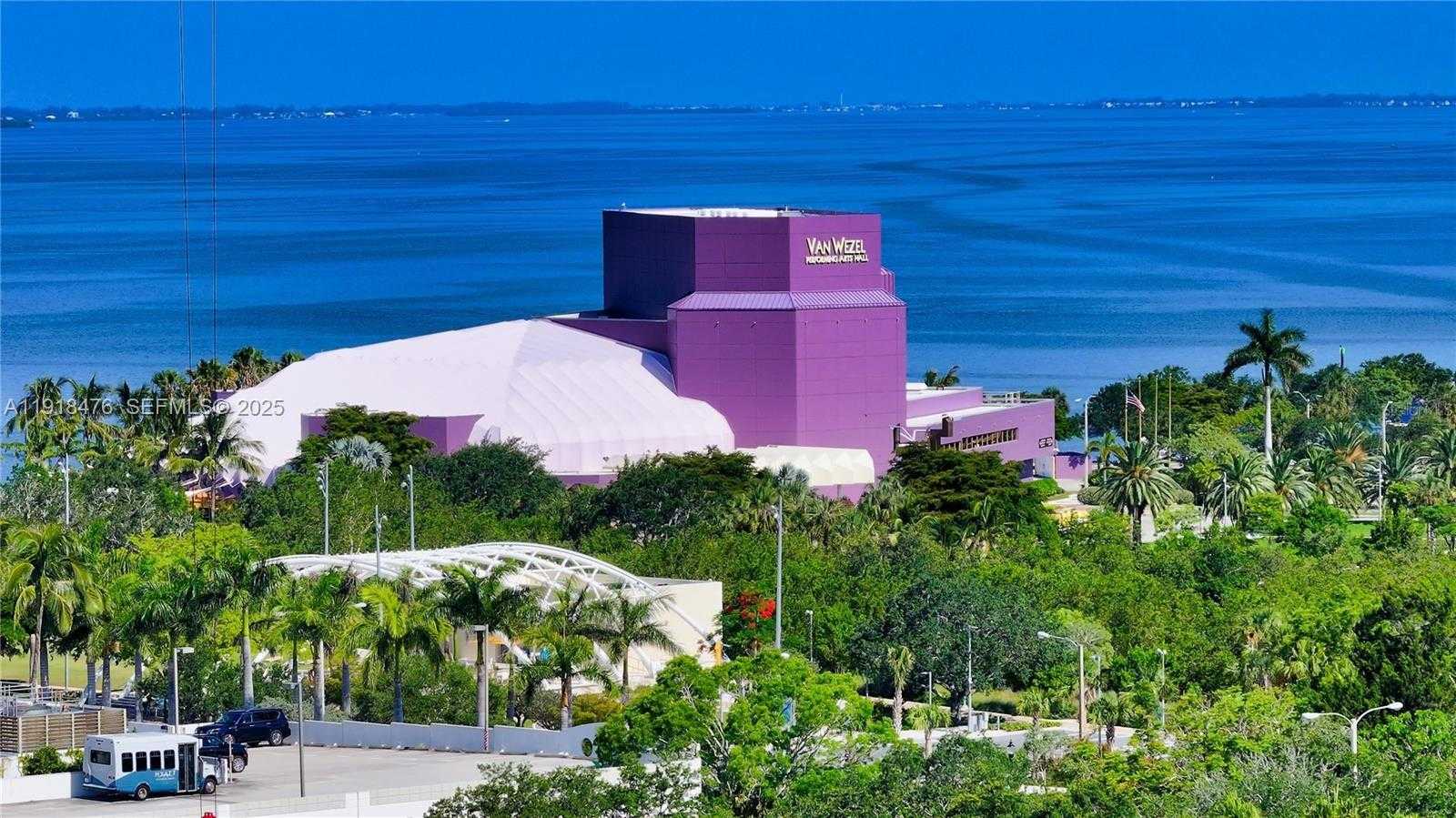 Small Image of 65 SOUTH PALM AVE #1703, Sarasota Number 21