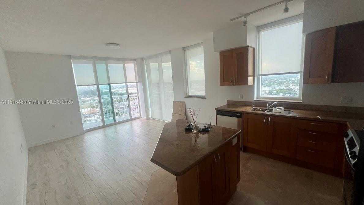 Small Image of 1745 EAST HALLANDALE BEACH BLVD #1807W, Hallandale Beach Number 7