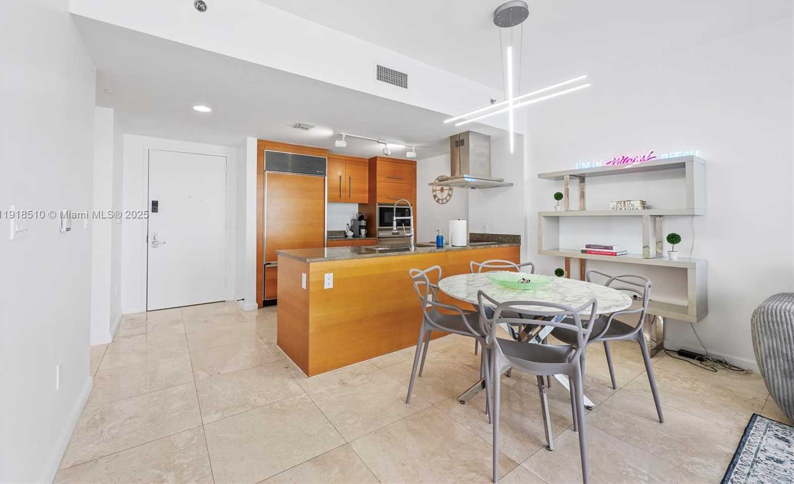 Small Image of 485 BRICKELL AVE #3503, Miami Number 10