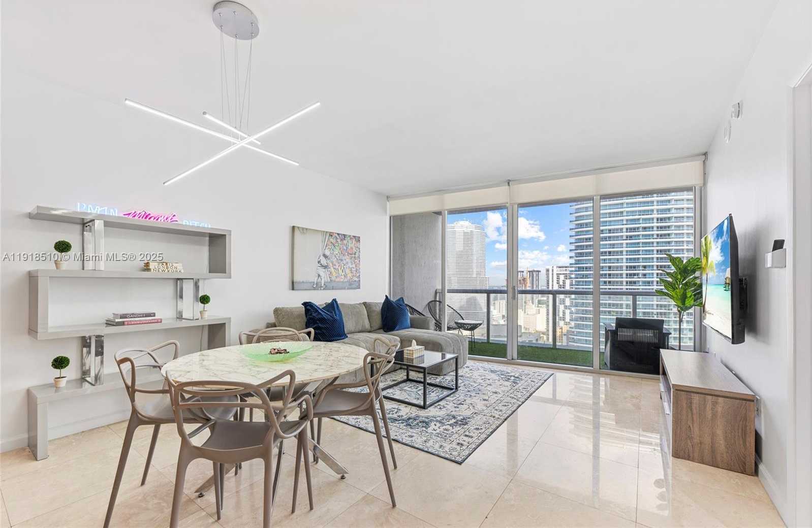 Small Image of 485 BRICKELL AVE #3503, Miami Number 7