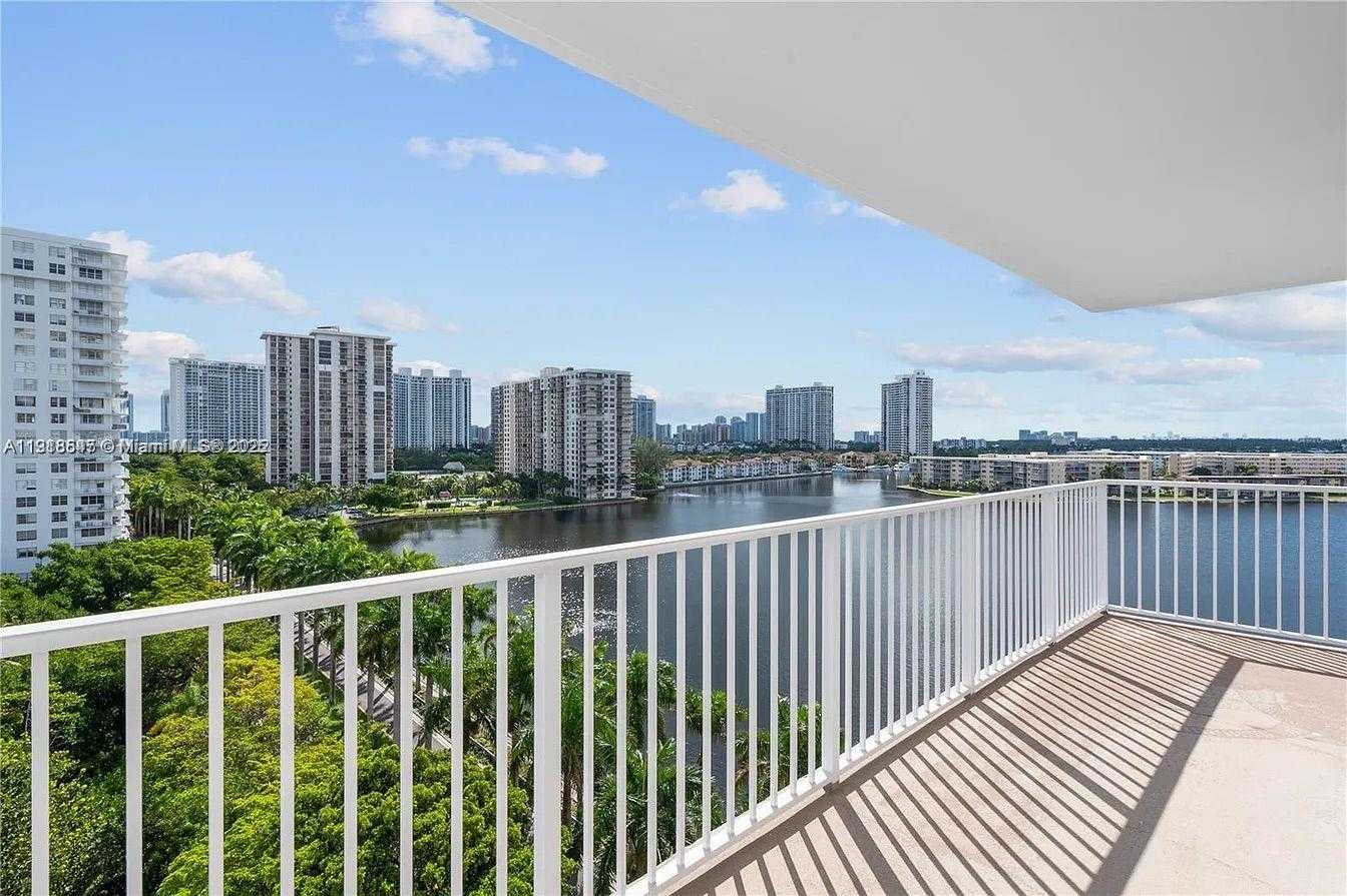 Small Image of 2801 NORTH EAST 183RD ST #1016W, Aventura Number 4