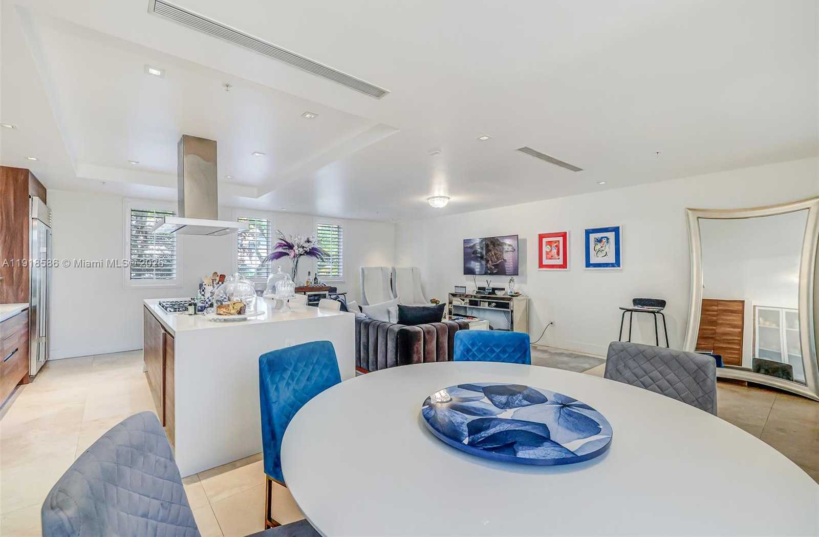 Small Image of 641 SANTANDER AVE #3, Coral Gables Number 11