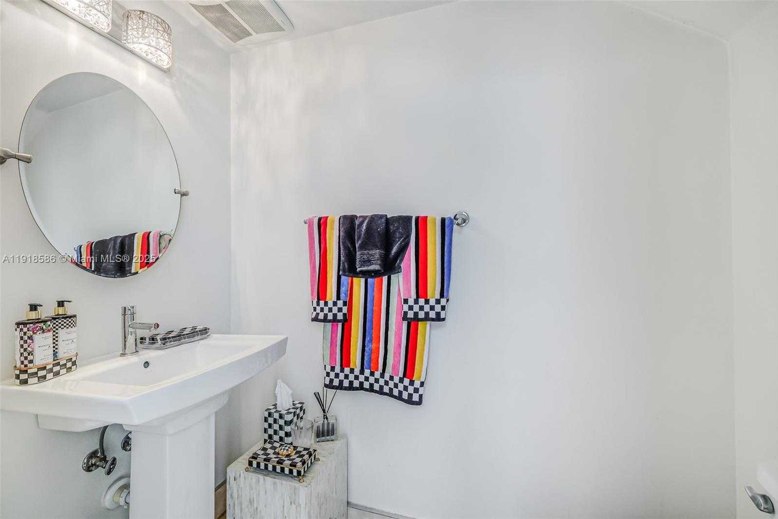 Small Image of 641 SANTANDER AVE #3, Coral Gables Number 12