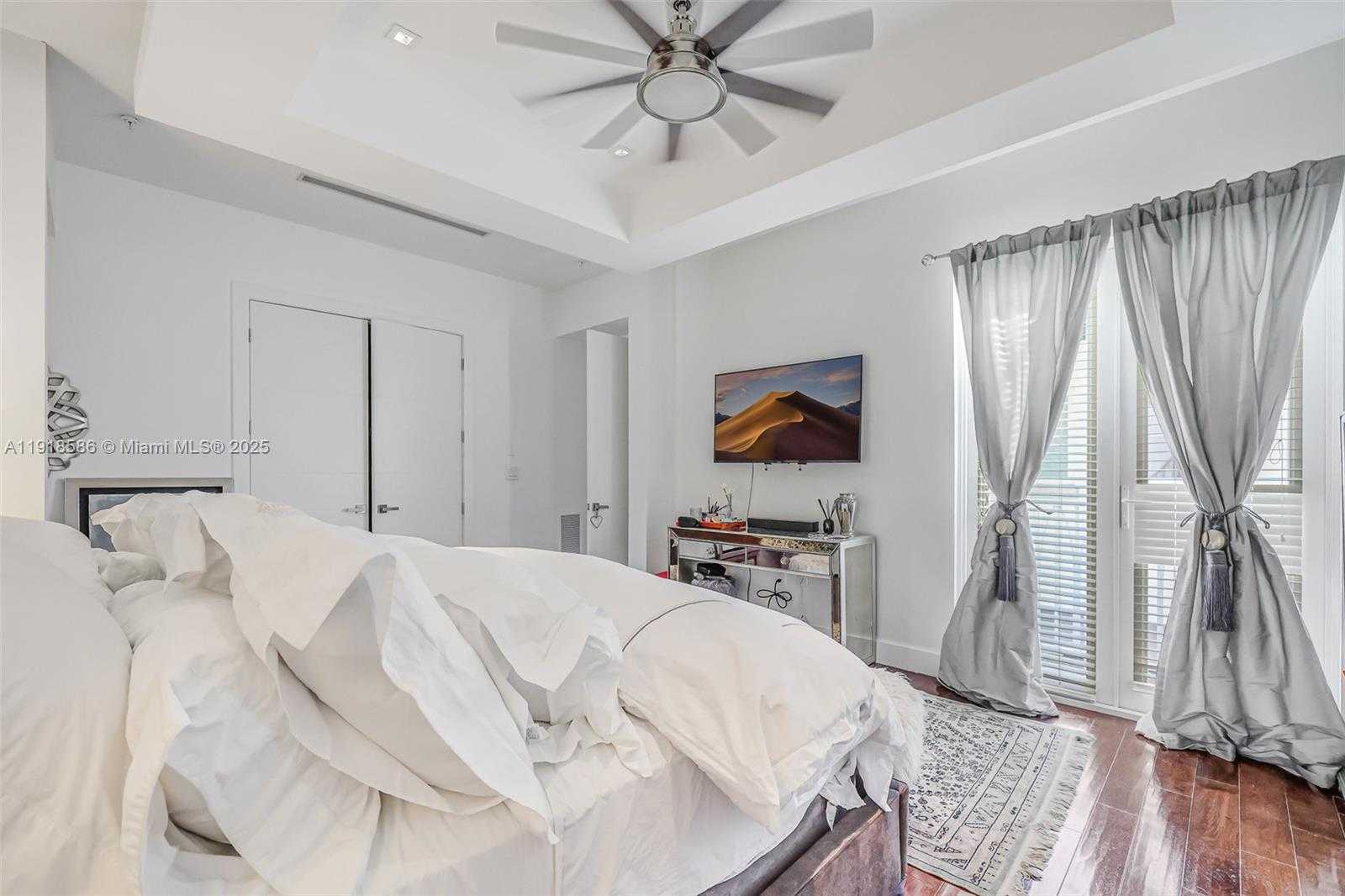 Small Image of 641 SANTANDER AVE #3, Coral Gables Number 21