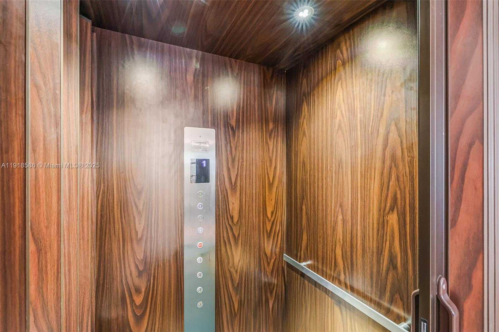 Small Image of 641 SANTANDER AVE #3, Coral Gables Number 27