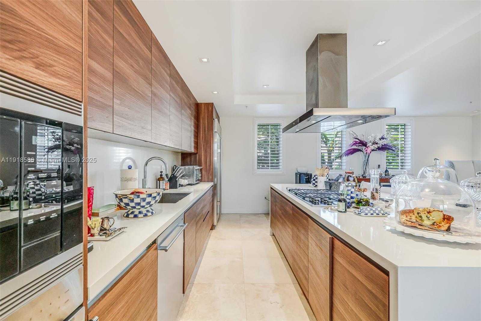 Small Image of 641 SANTANDER AVE #3, Coral Gables Number 9