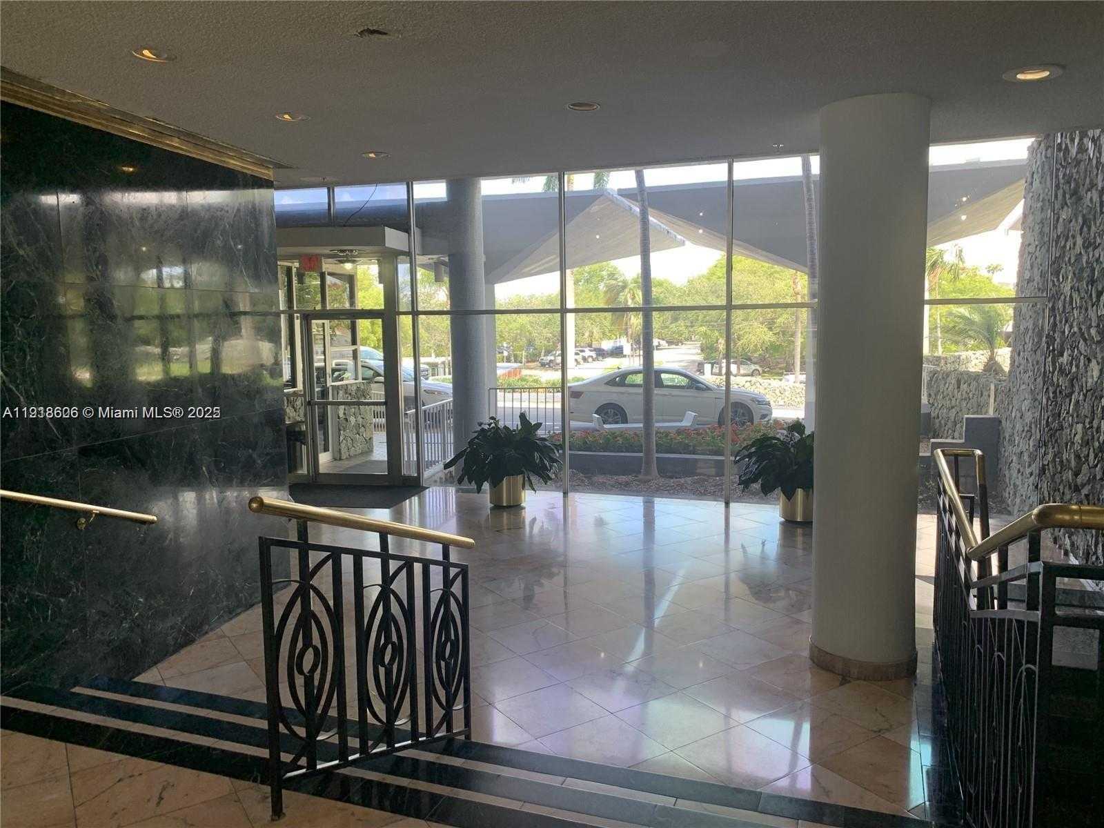 Small Image of 900 BAY DR #211, Miami Beach Number 14
