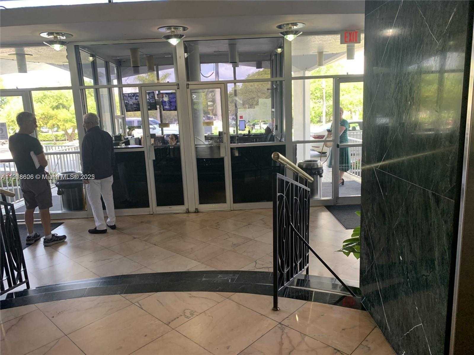 Small Image of 900 BAY DR #211, Miami Beach Number 15