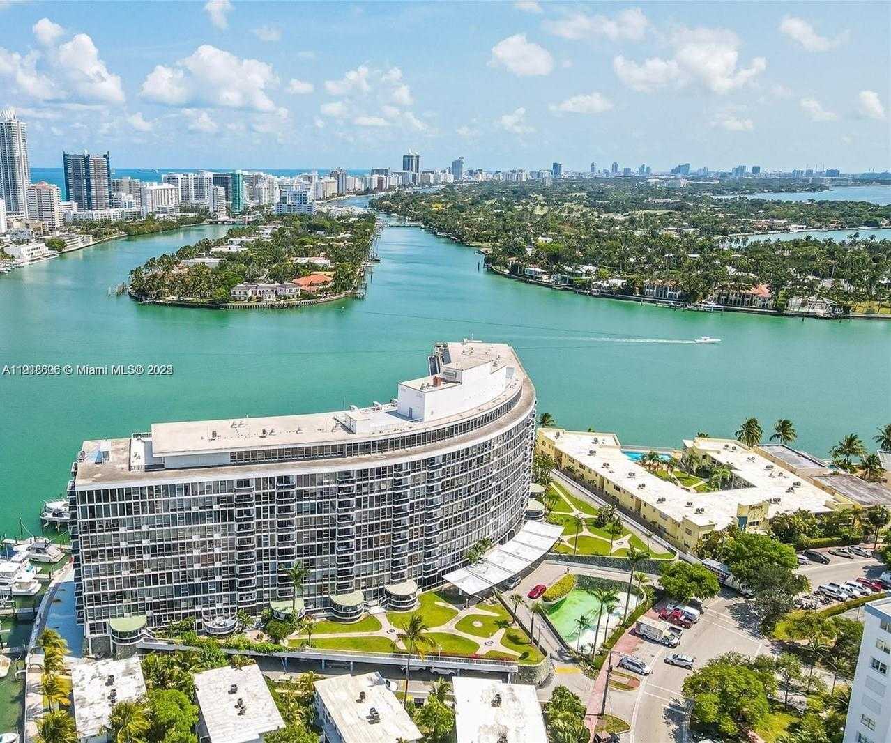 Small Image of 900 BAY DR #211, Miami Beach Number 2