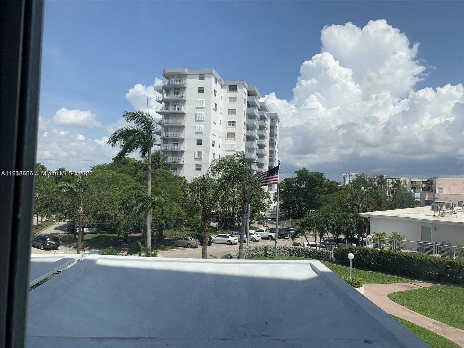 Small Image of 900 BAY DR #211, Miami Beach Number 24