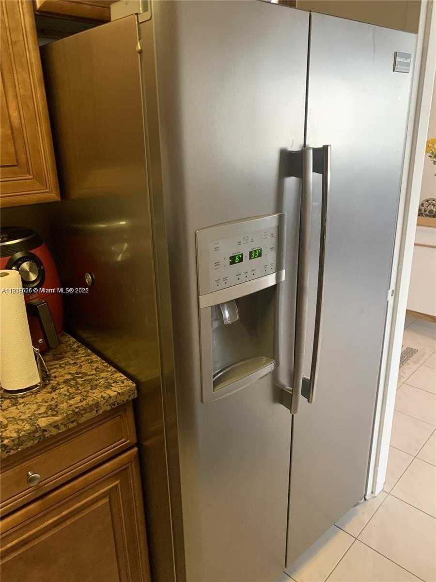 Small Image of 900 BAY DR #211, Miami Beach Number 34