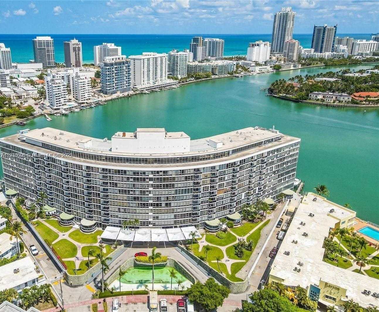 Small Image of 900 BAY DR #211, Miami Beach Number 4