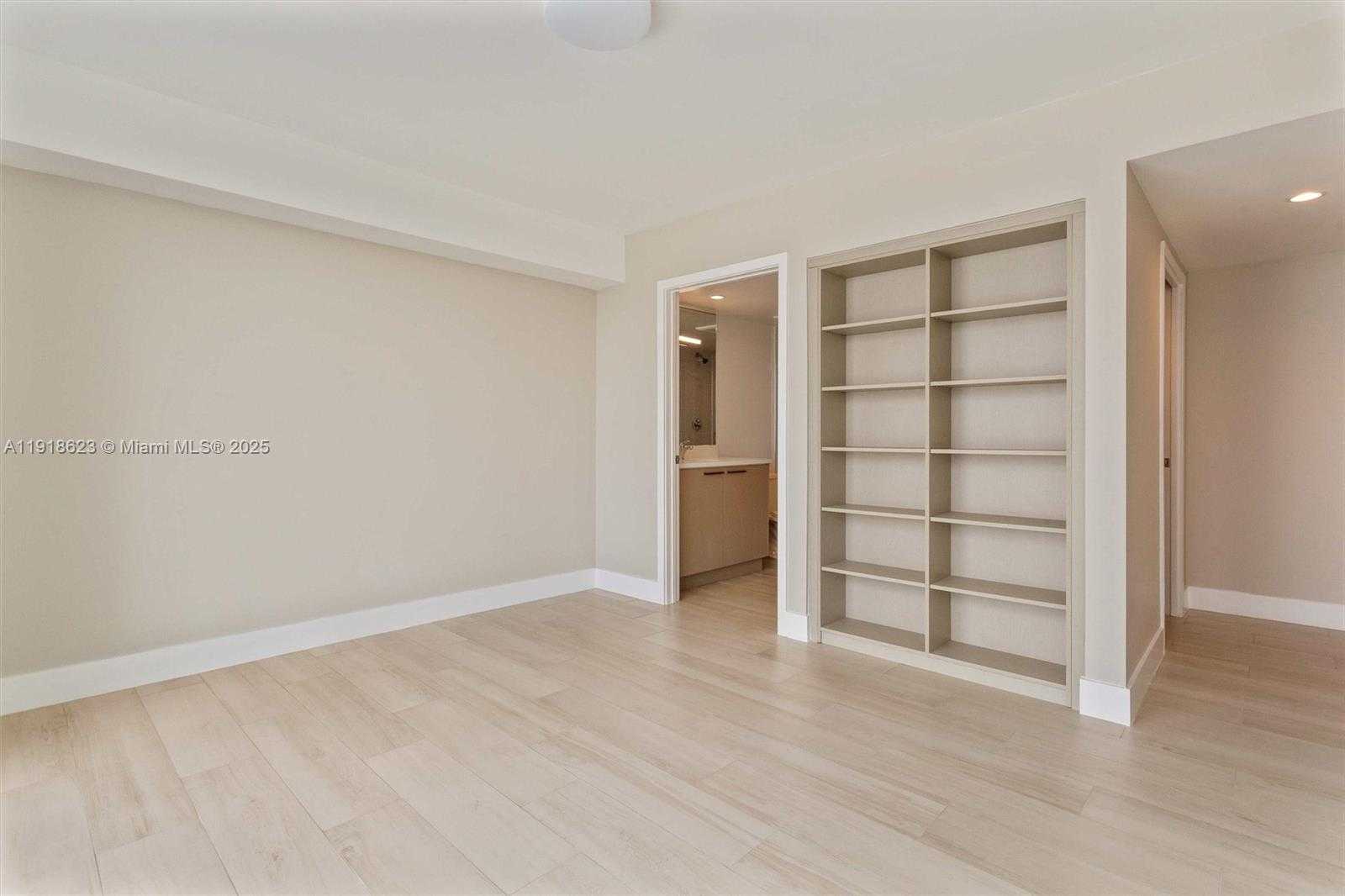 Small Image of 1150 101ST ST #PH 702, Bay Harbor Islands Number 23