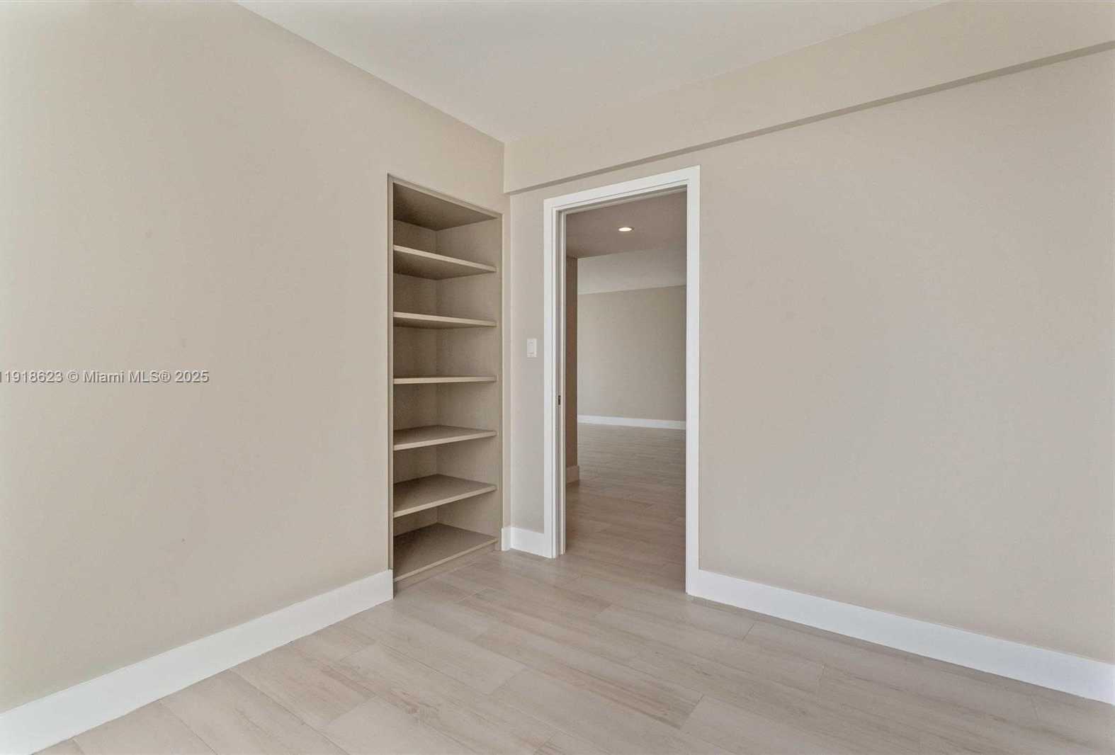 Small Image of 1150 101ST ST #PH 702, Bay Harbor Islands Number 29