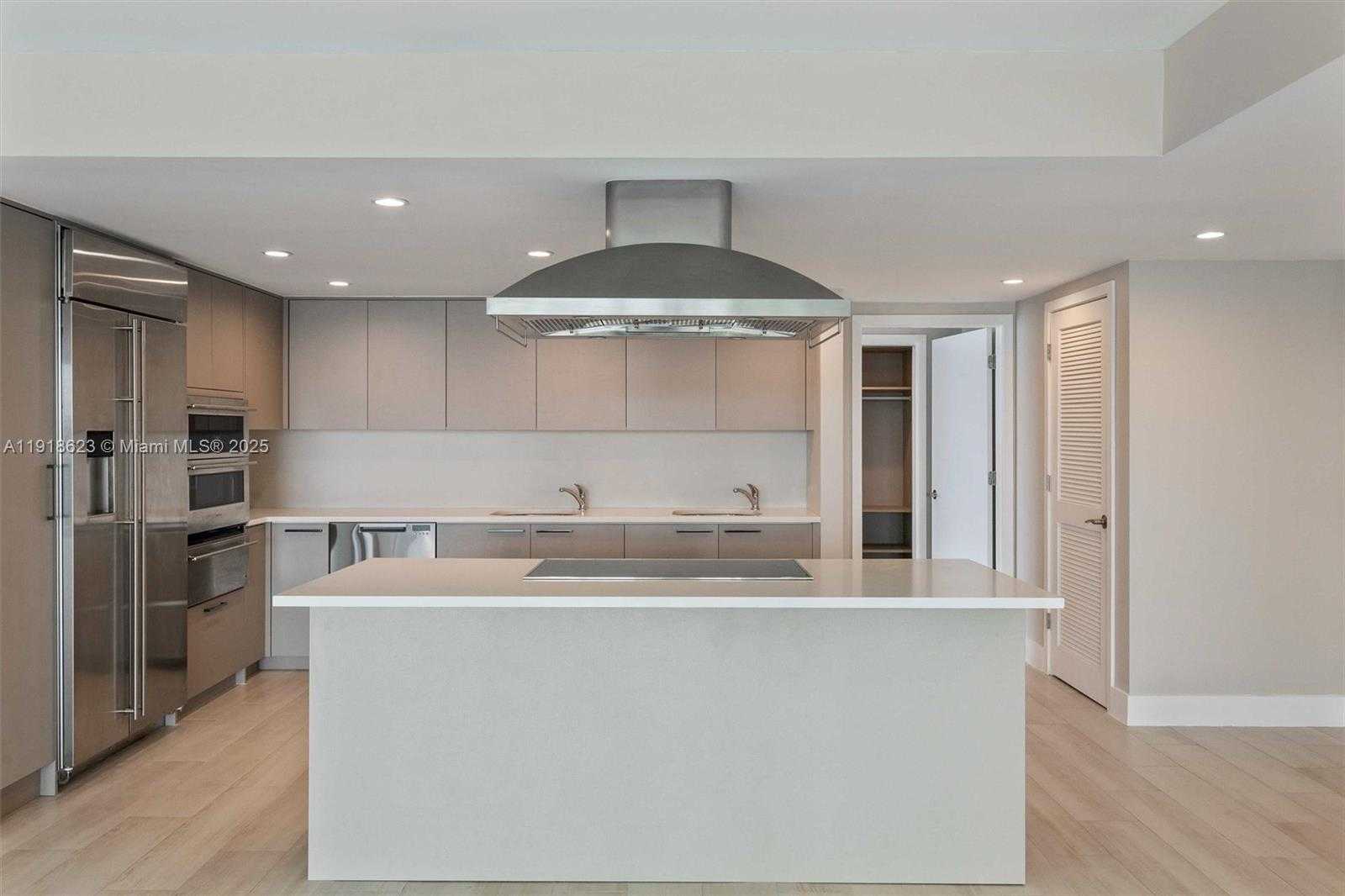 Small Image of 1150 101ST ST #PH 702, Bay Harbor Islands Number 5