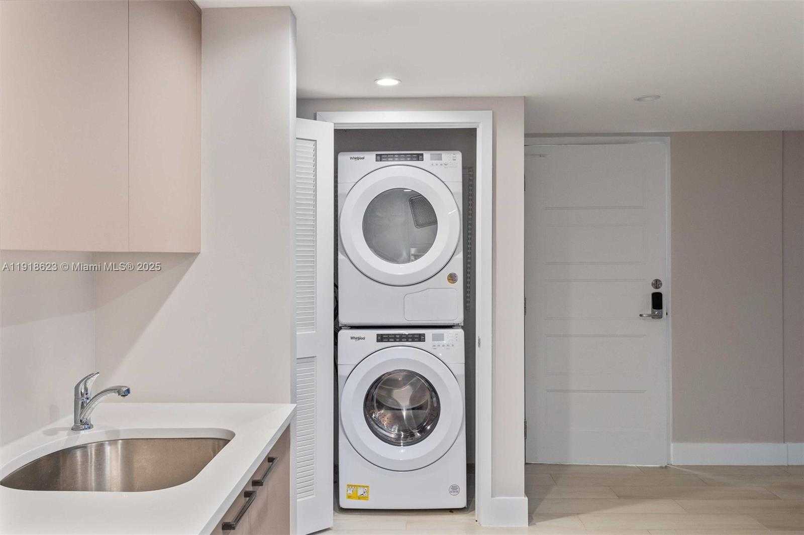 Small Image of 1150 101ST ST #PH 702, Bay Harbor Islands Number 59