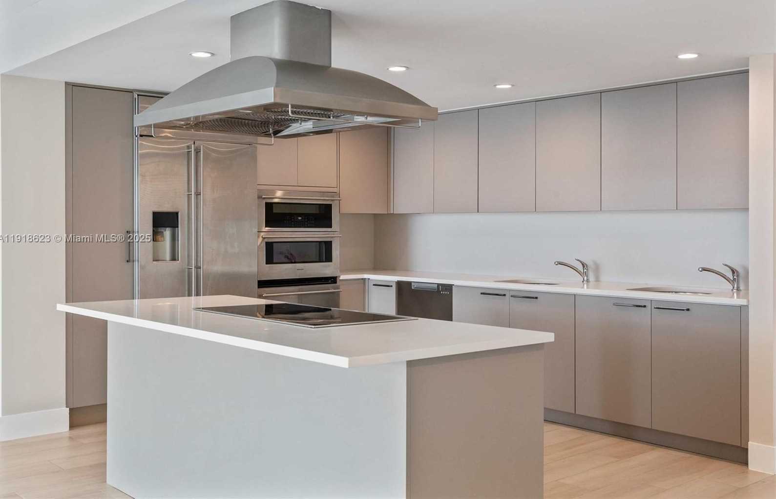 Small Image of 1150 101ST ST #PH 702, Bay Harbor Islands Number 6