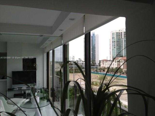 Small Image of Sunny Isles Beach Number 14