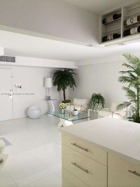 Small Image of Sunny Isles Beach Number 15