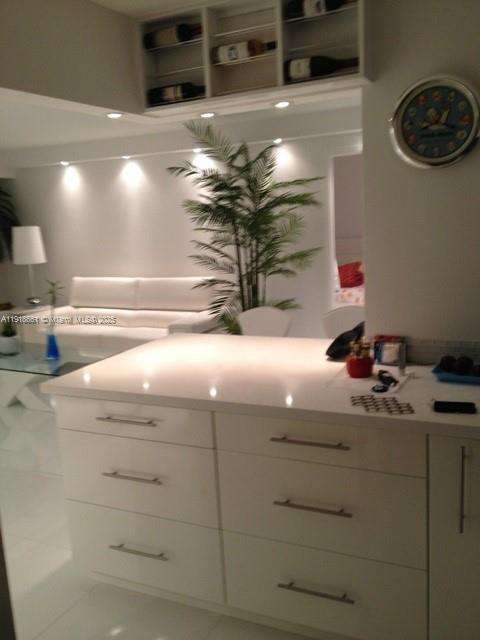 Small Image of Sunny Isles Beach Number 9