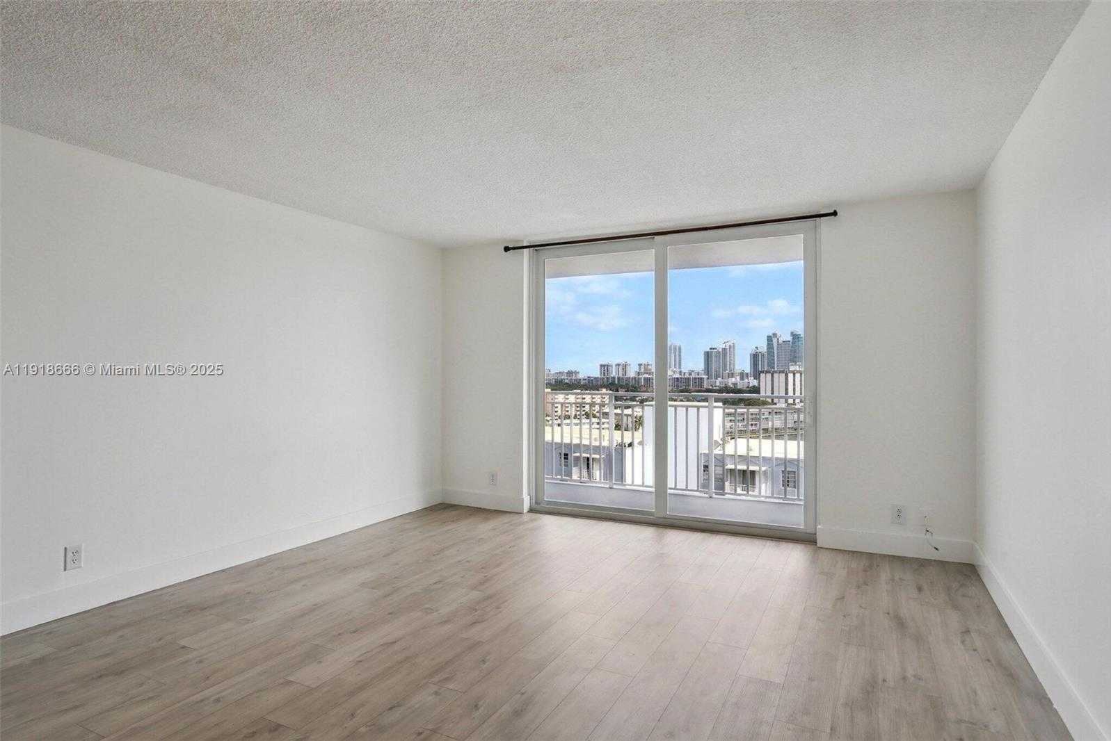 Small Image of 427 GOLDEN ISLES DR #11F, Hallandale Beach Number 11