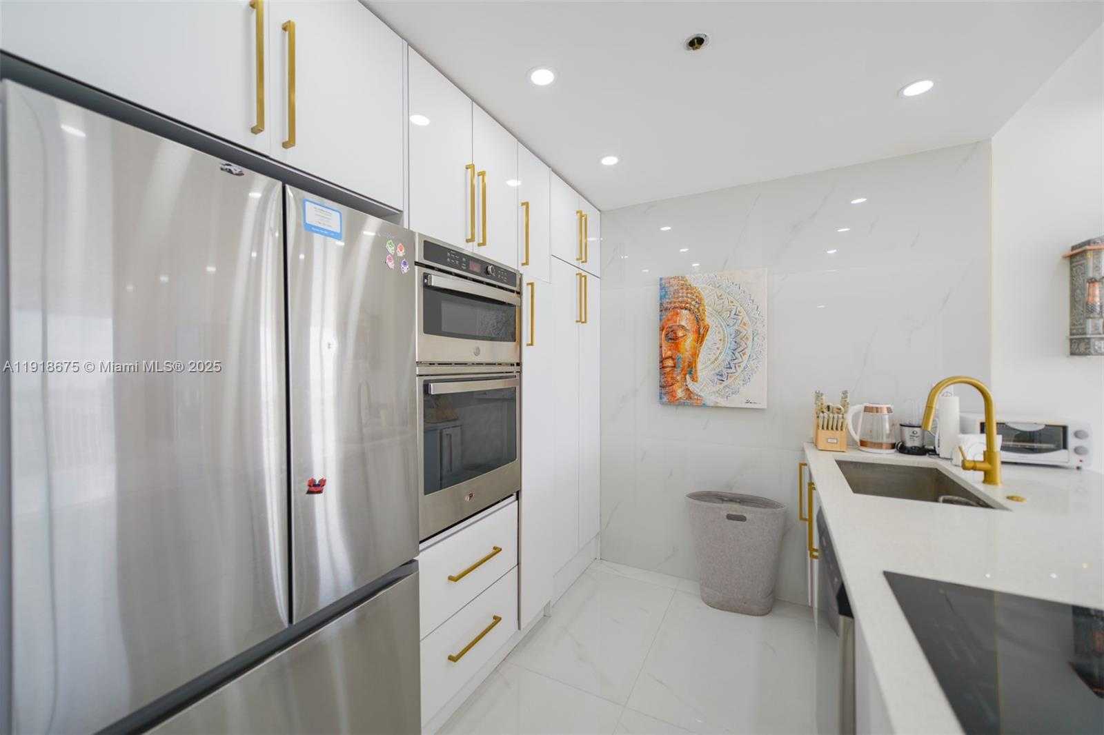 Small Image of 7601 EAST TREASURE DR #PH103, North Bay Village Number 10