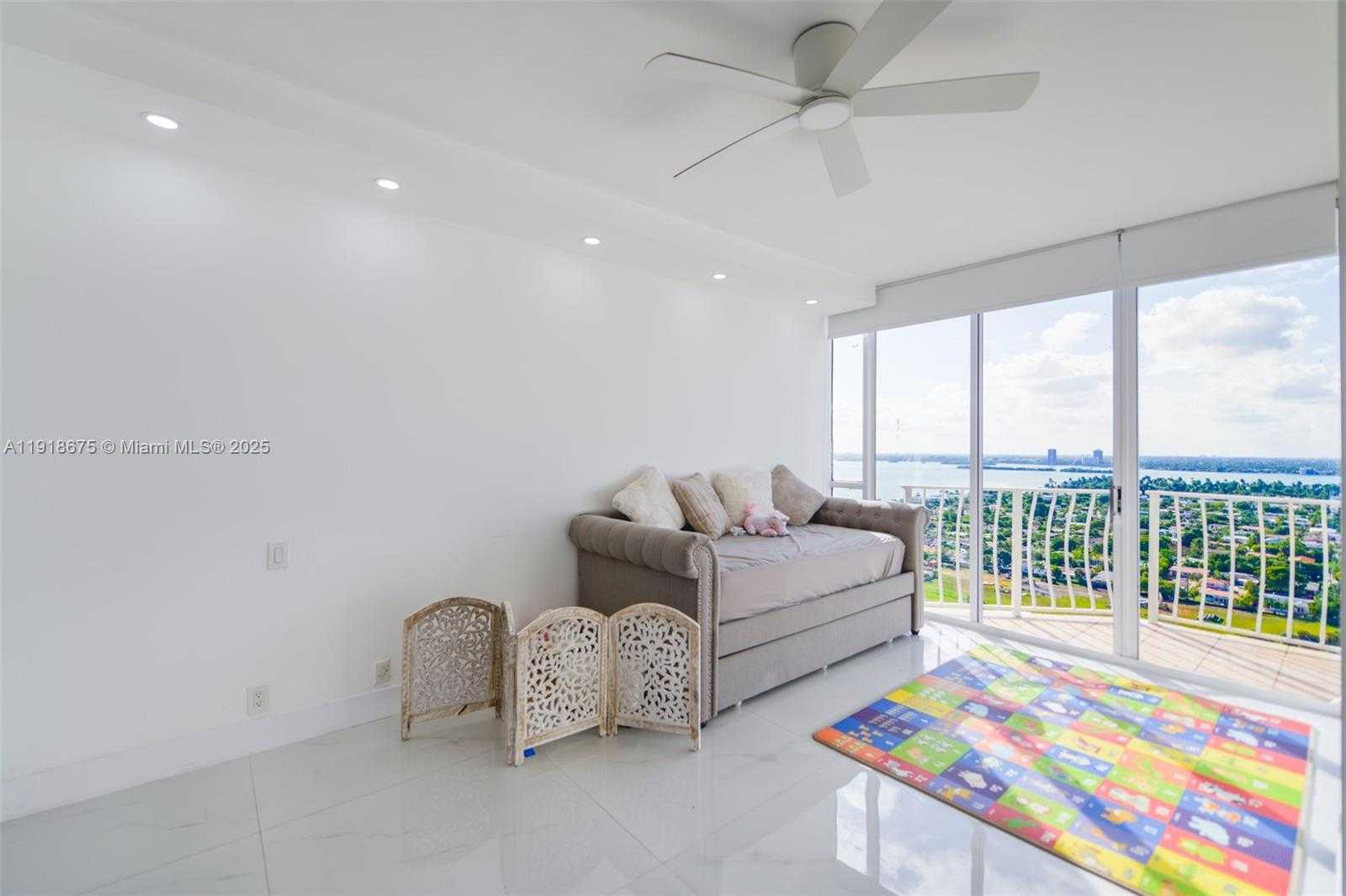 Small Image of 7601 EAST TREASURE DR #PH103, North Bay Village Number 14