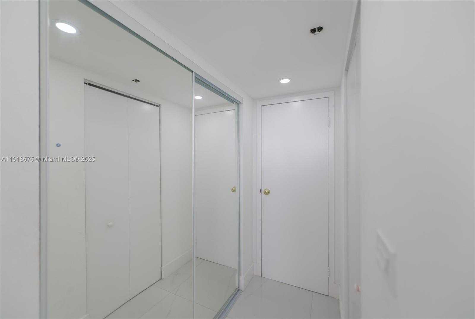 Small Image of 7601 EAST TREASURE DR #PH103, North Bay Village Number 22