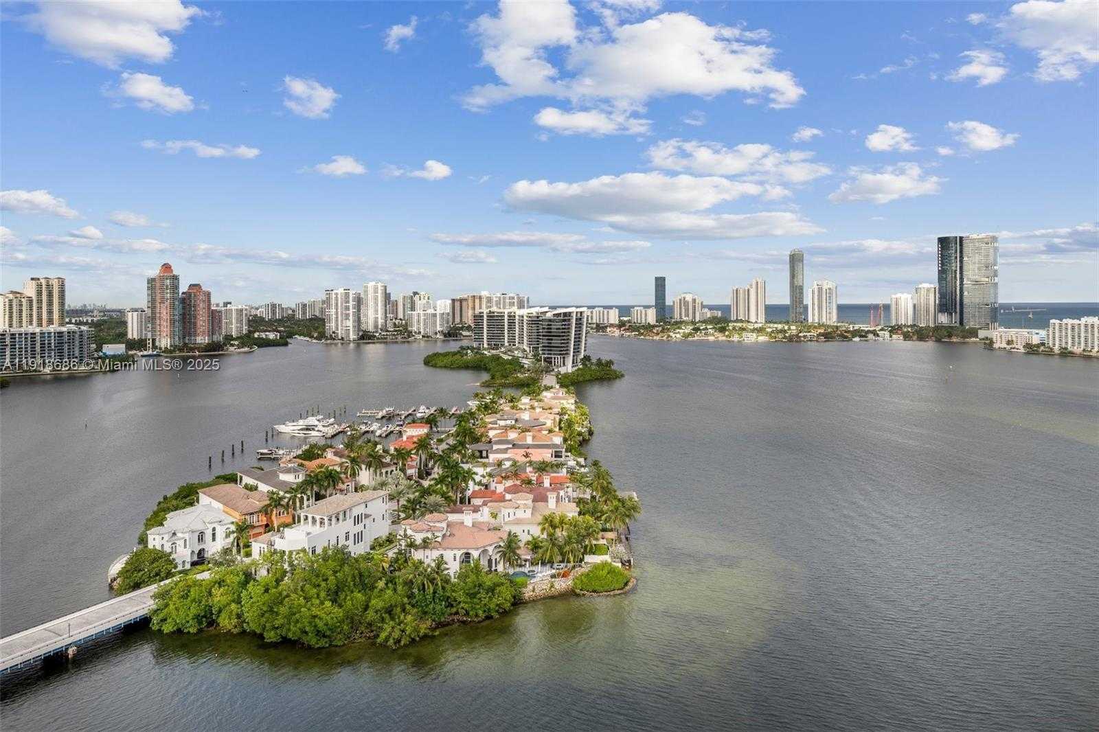 Small Image of 3000 ISLAND BLVD #2404, Aventura Number 1