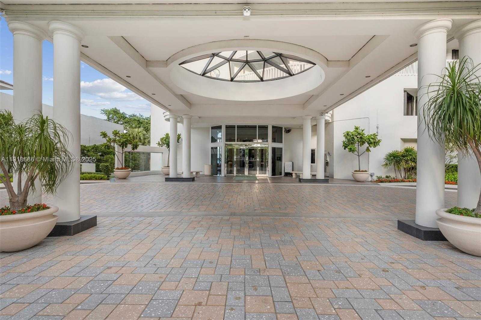 Small Image of 3000 ISLAND BLVD #2404, Aventura Number 24