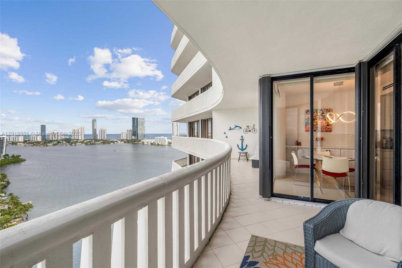 Small Image of 3000 ISLAND BLVD #2404, Aventura Number 3