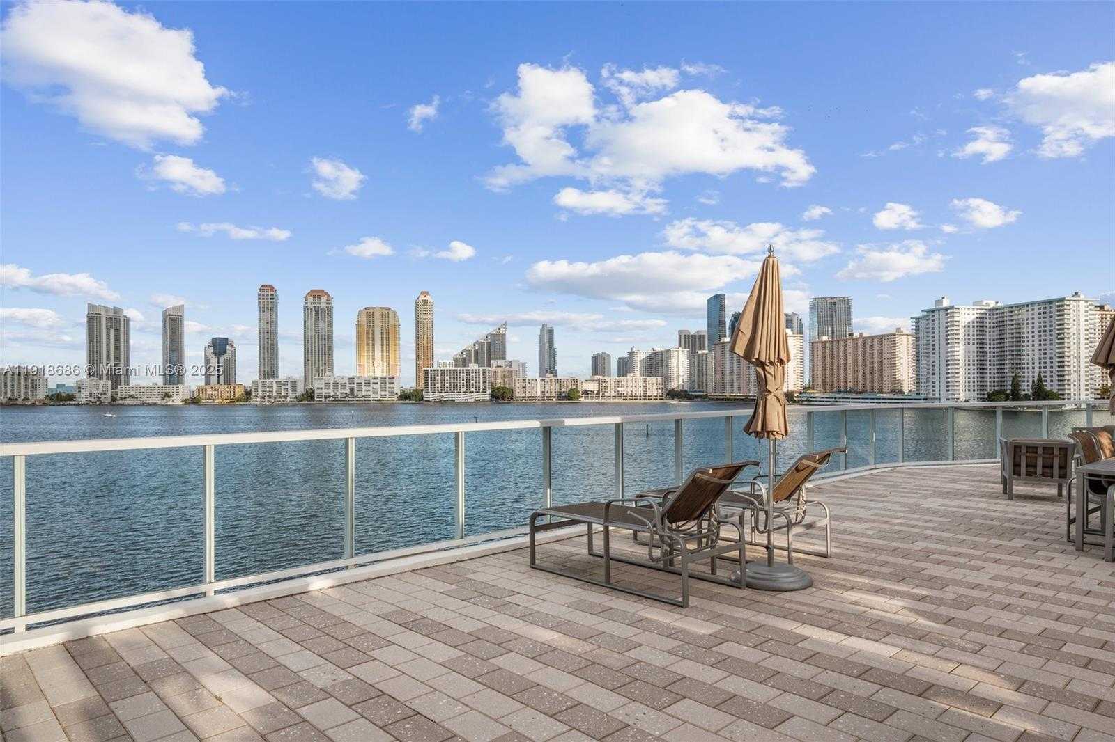 Small Image of 3000 ISLAND BLVD #2404, Aventura Number 32