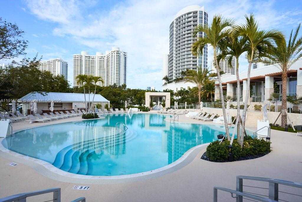 Small Image of 3000 ISLAND BLVD #2404, Aventura Number 43