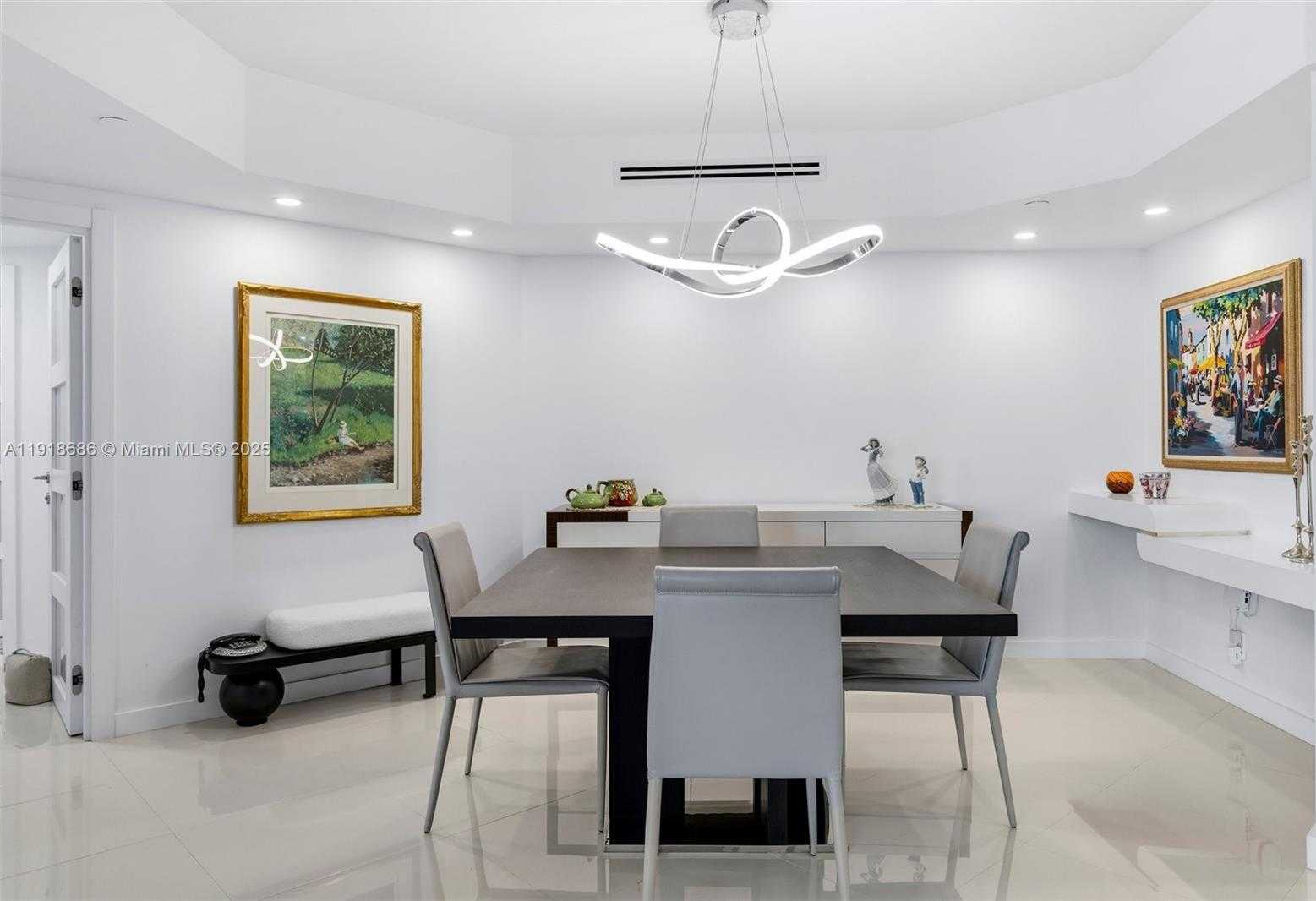 Small Image of 3000 ISLAND BLVD #2404, Aventura Number 9