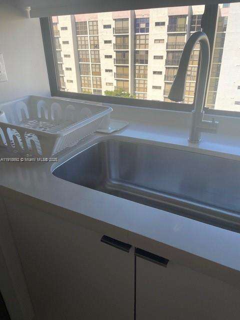 Small Image of 16909 NORTH BAY RD #805, Sunny Isles Beach Number 15