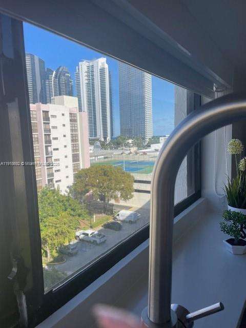 Small Image of 16909 NORTH BAY RD #805, Sunny Isles Beach Number 36