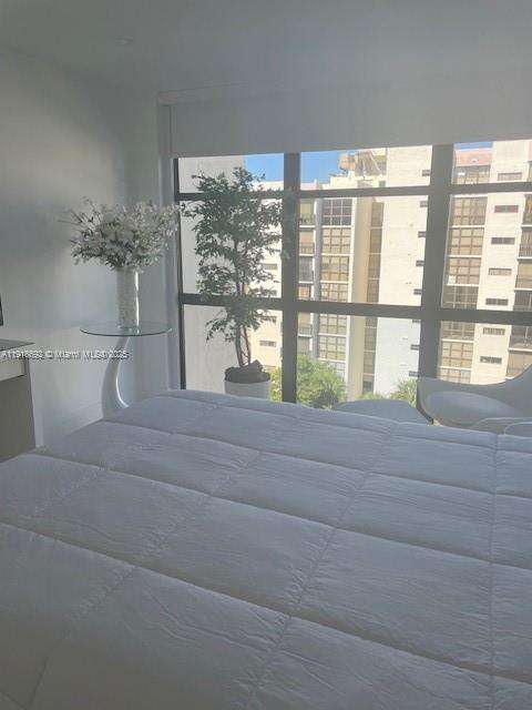 Small Image of 16909 NORTH BAY RD #805, Sunny Isles Beach Number 4
