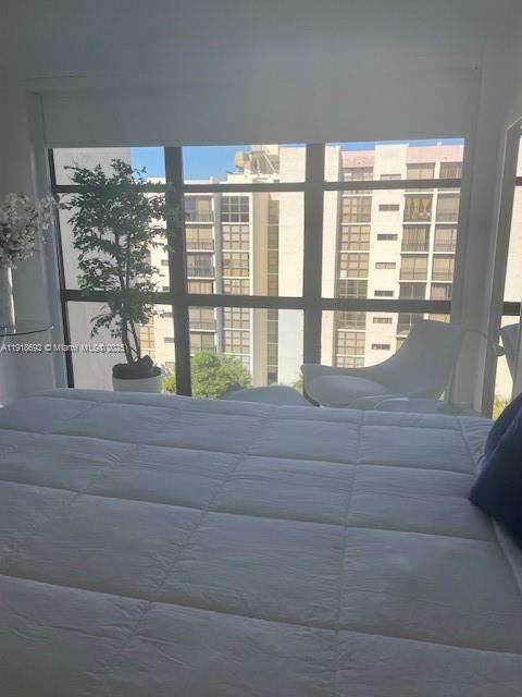 Small Image of 16909 NORTH BAY RD #805, Sunny Isles Beach Number 5