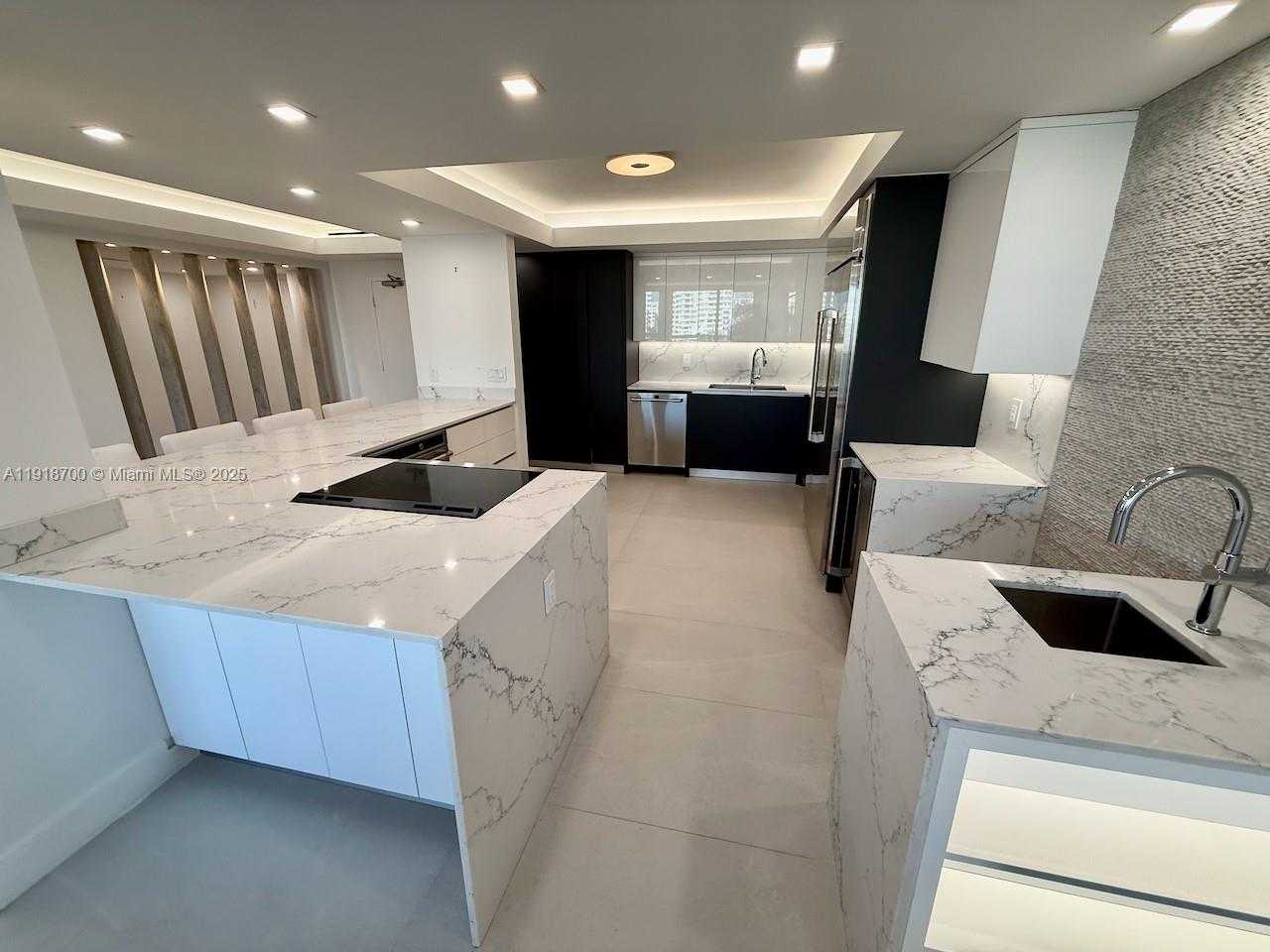 Small Image of 900 BAY DR #524, Miami Beach Number 1