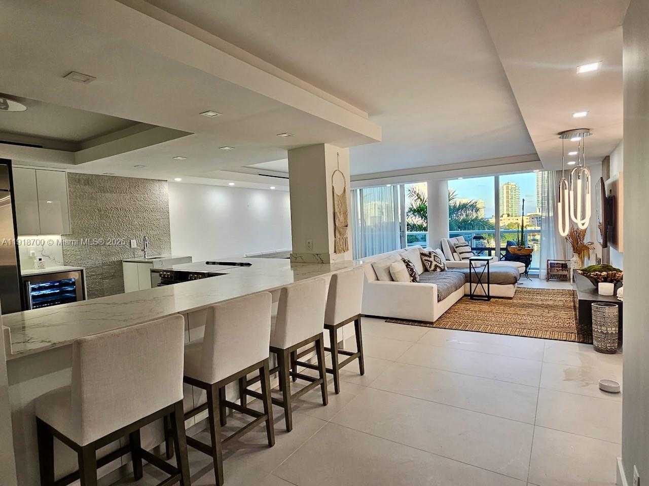 Small Image of 900 BAY DR #524, Miami Beach Number 12