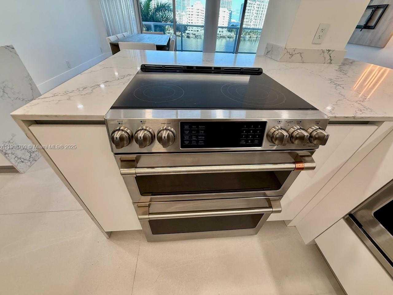 Small Image of 900 BAY DR #524, Miami Beach Number 14