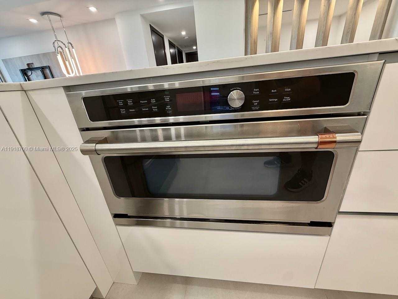 Small Image of 900 BAY DR #524, Miami Beach Number 15