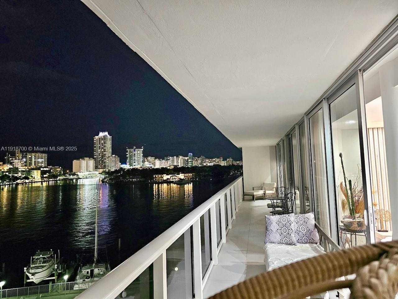 Small Image of 900 BAY DR #524, Miami Beach Number 21