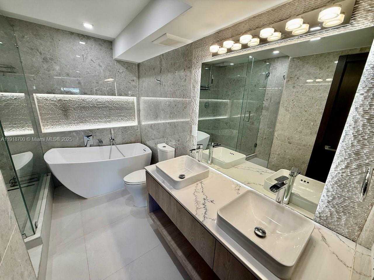 Small Image of 900 BAY DR #524, Miami Beach Number 30