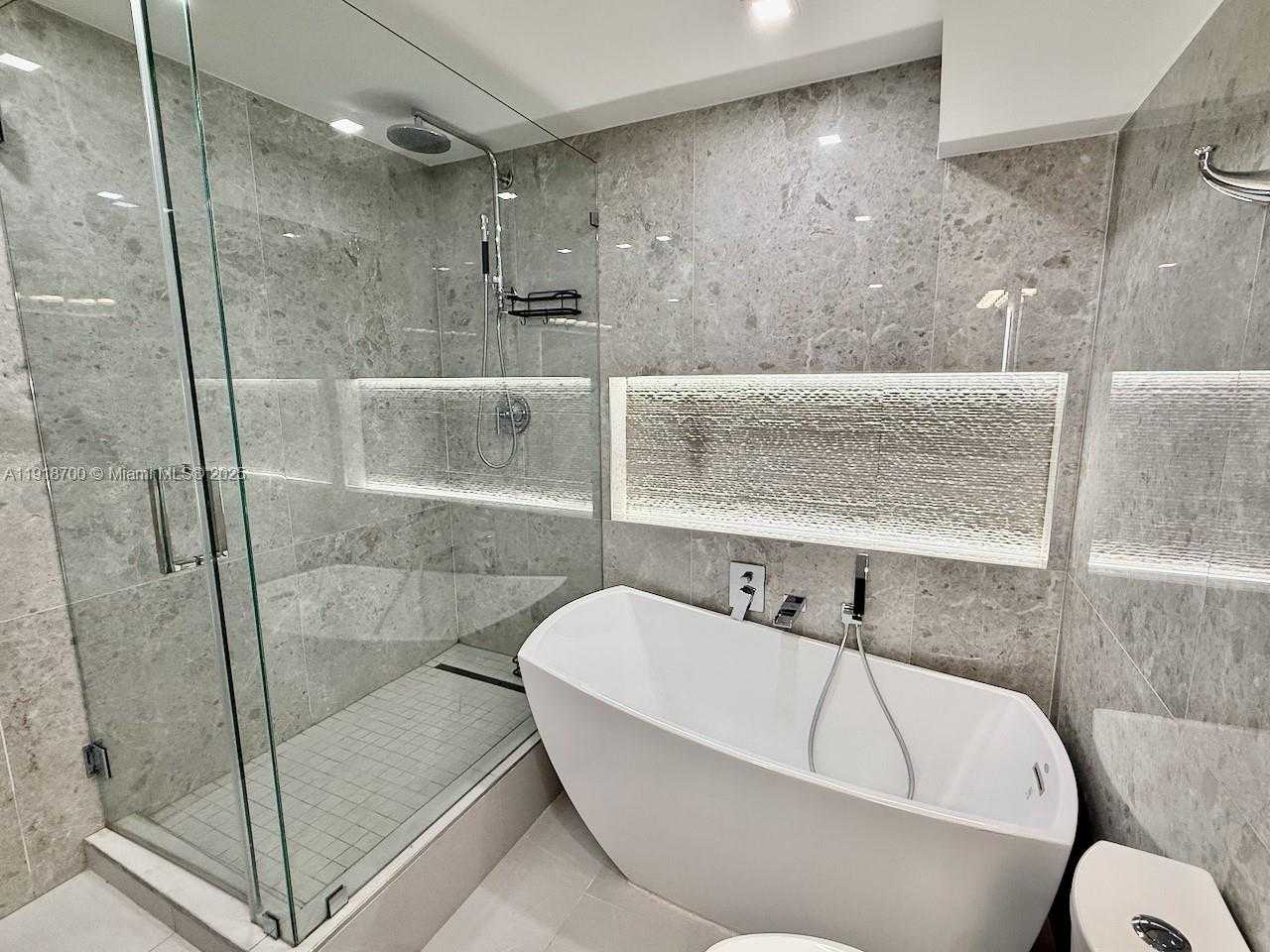 Small Image of 900 BAY DR #524, Miami Beach Number 31