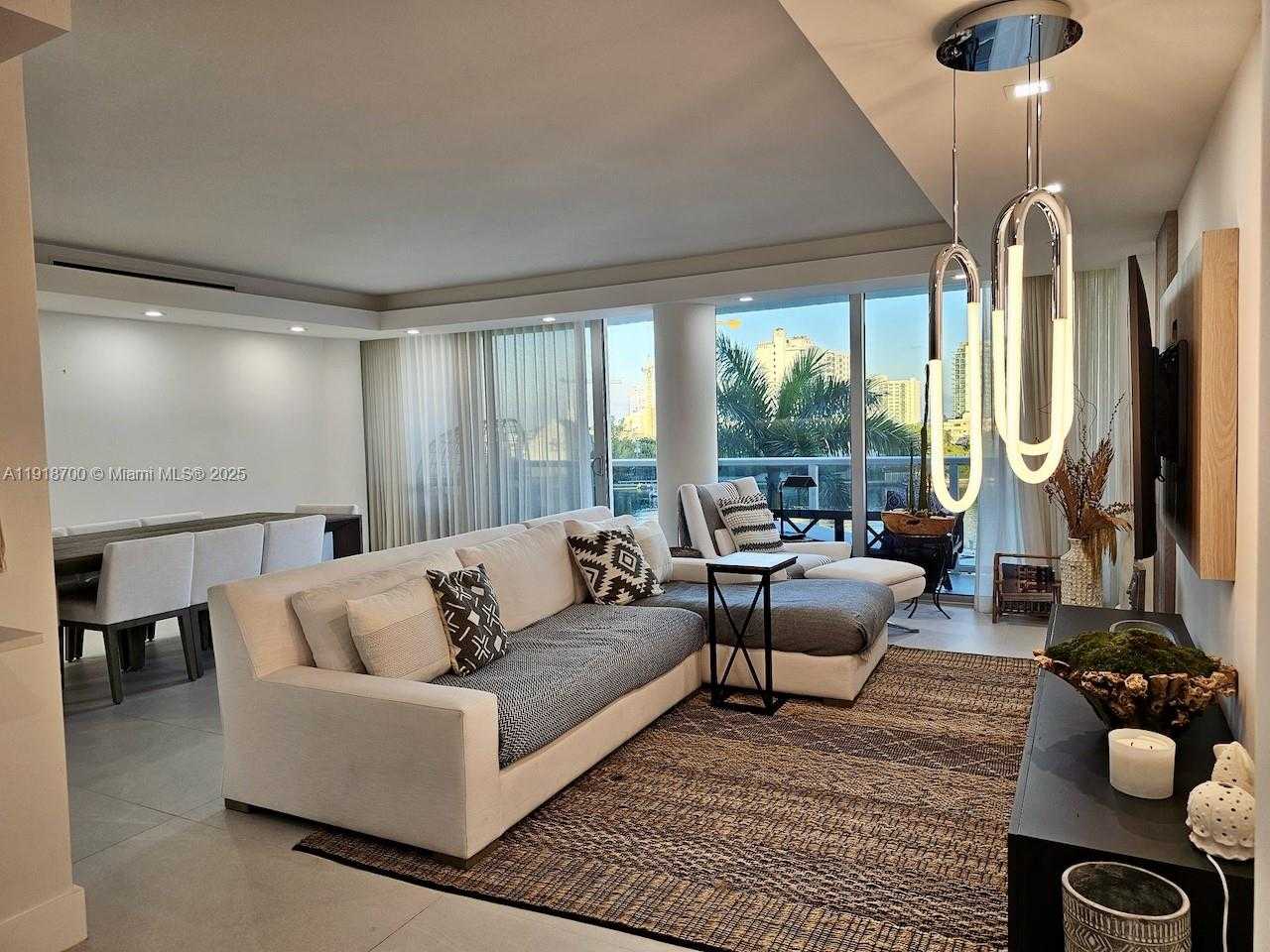 Small Image of 900 BAY DR #524, Miami Beach Number 4