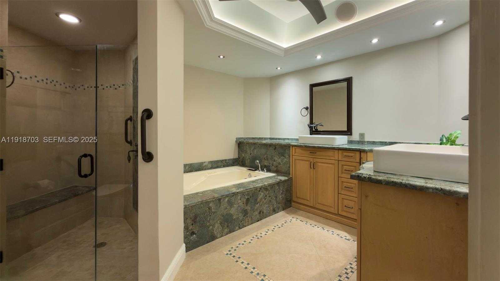 Small Image of 2000 ISLAND BLVD #3004, Aventura Number 12