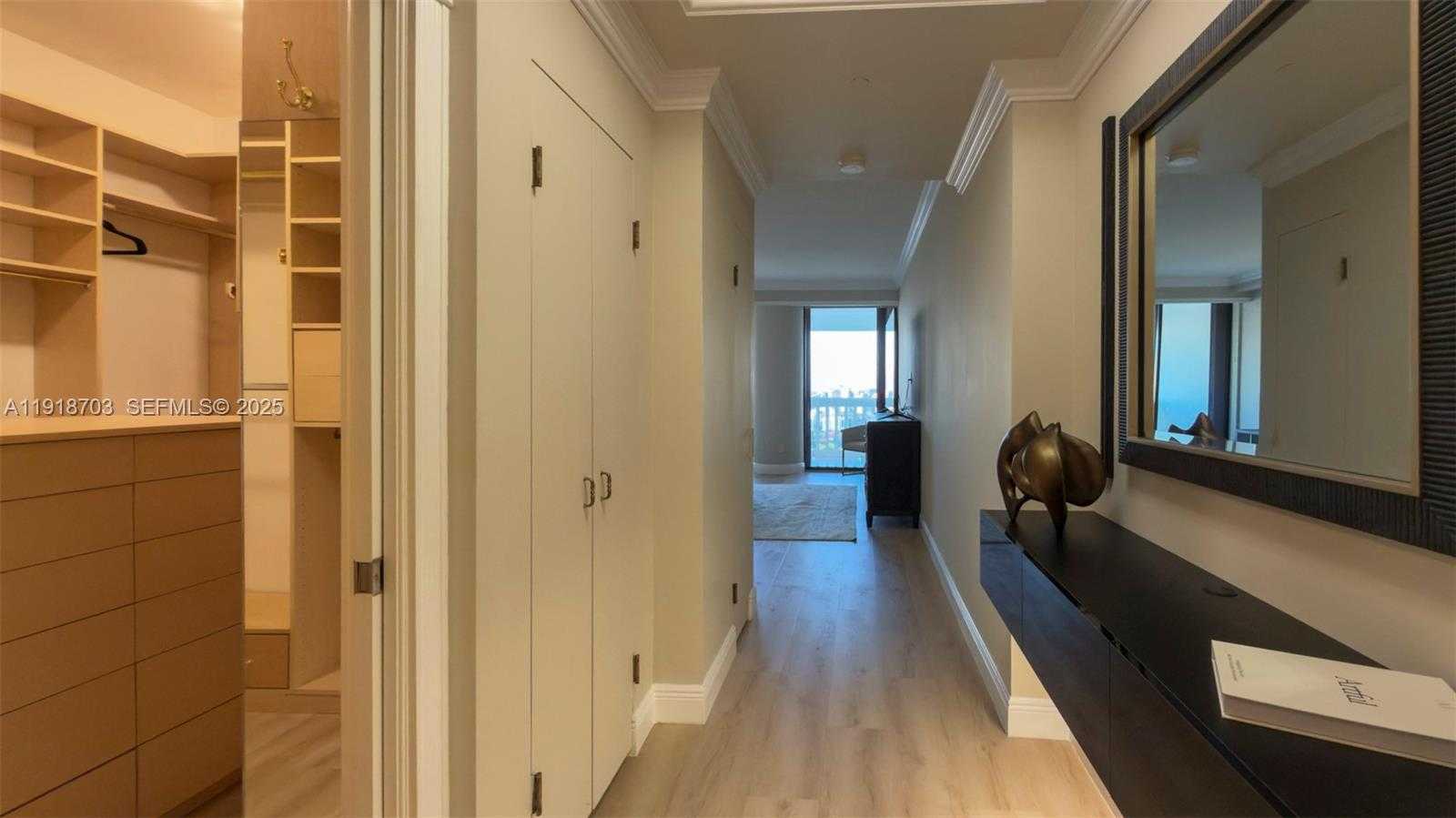 Small Image of 2000 ISLAND BLVD #3004, Aventura Number 13